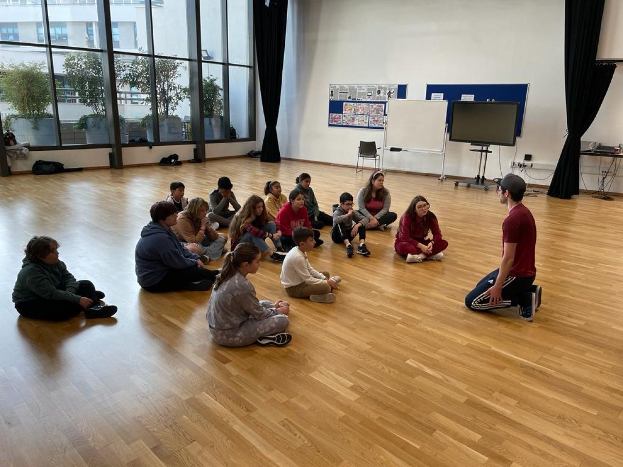 Theatre Practitioner Sean Hollands Holds Weekend Workshops With Students