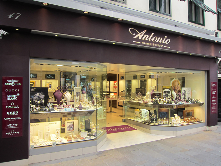 Gibraltar Shopping Guide - Antonio's Diamon Boutique 