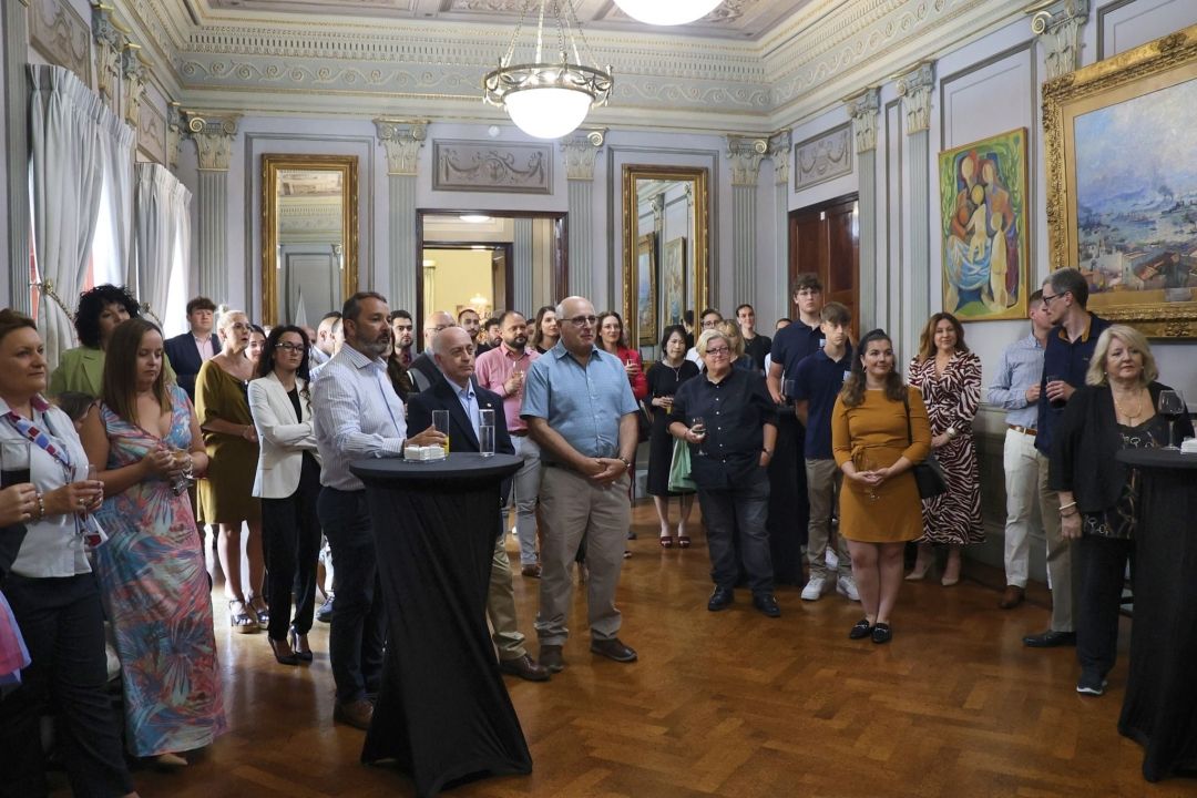 Mayor Hosts Farewell Receptions For Organisations