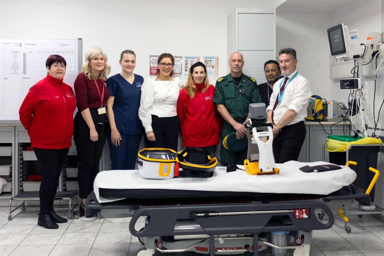 Minister Arias-Vasquez Receives Chest Compressor Donation From Gibraltar Cardiac Association