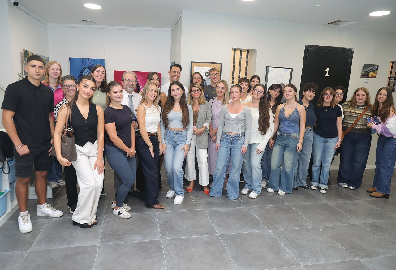 Minister For Education Opens Bayside School Art A-Level Showcase