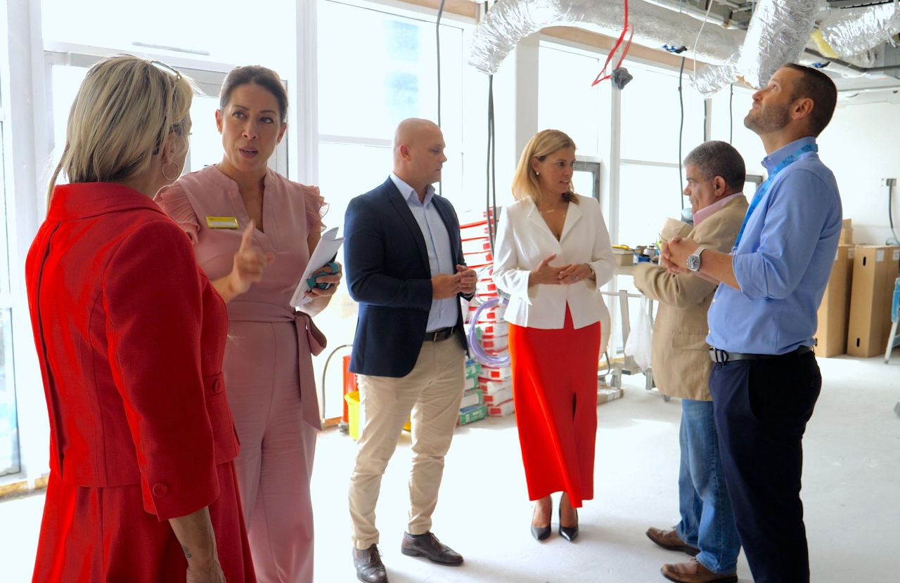 Minister Arias-Vasquez Hosts Chair of All-Party Parliamentary Group for Gibraltar Visits During Visit at St Bernard’s Hospital 