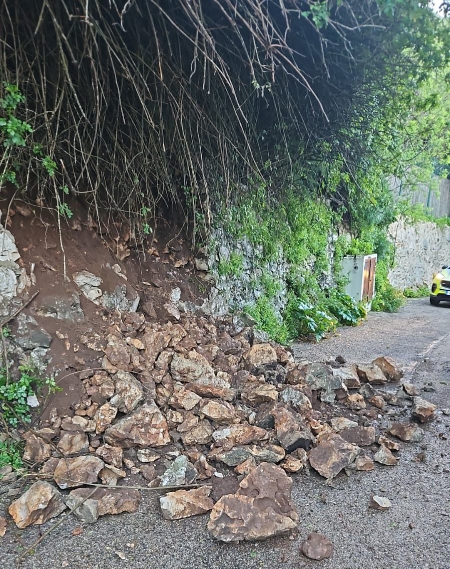 Upper Rock Road Closure