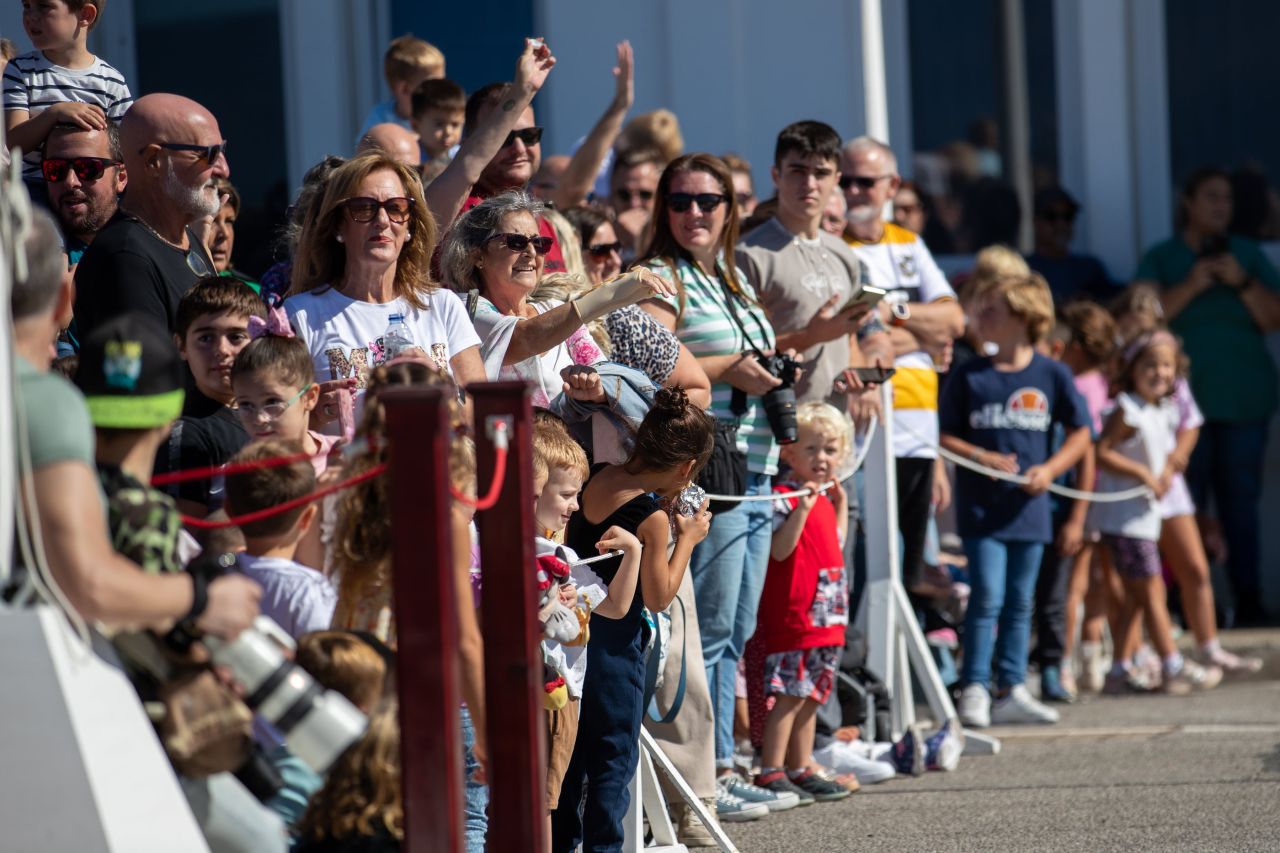 Naval Base Open Day Sells Over 4,000 Tickets