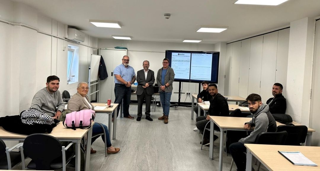 Minister Cortes Meets Parking Management Officers At Training Session