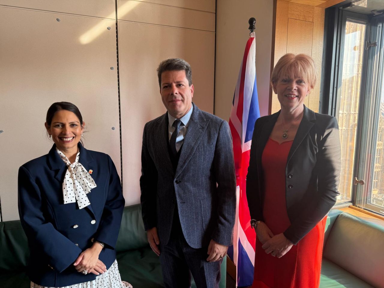 Chief Minister Extends London Meetings