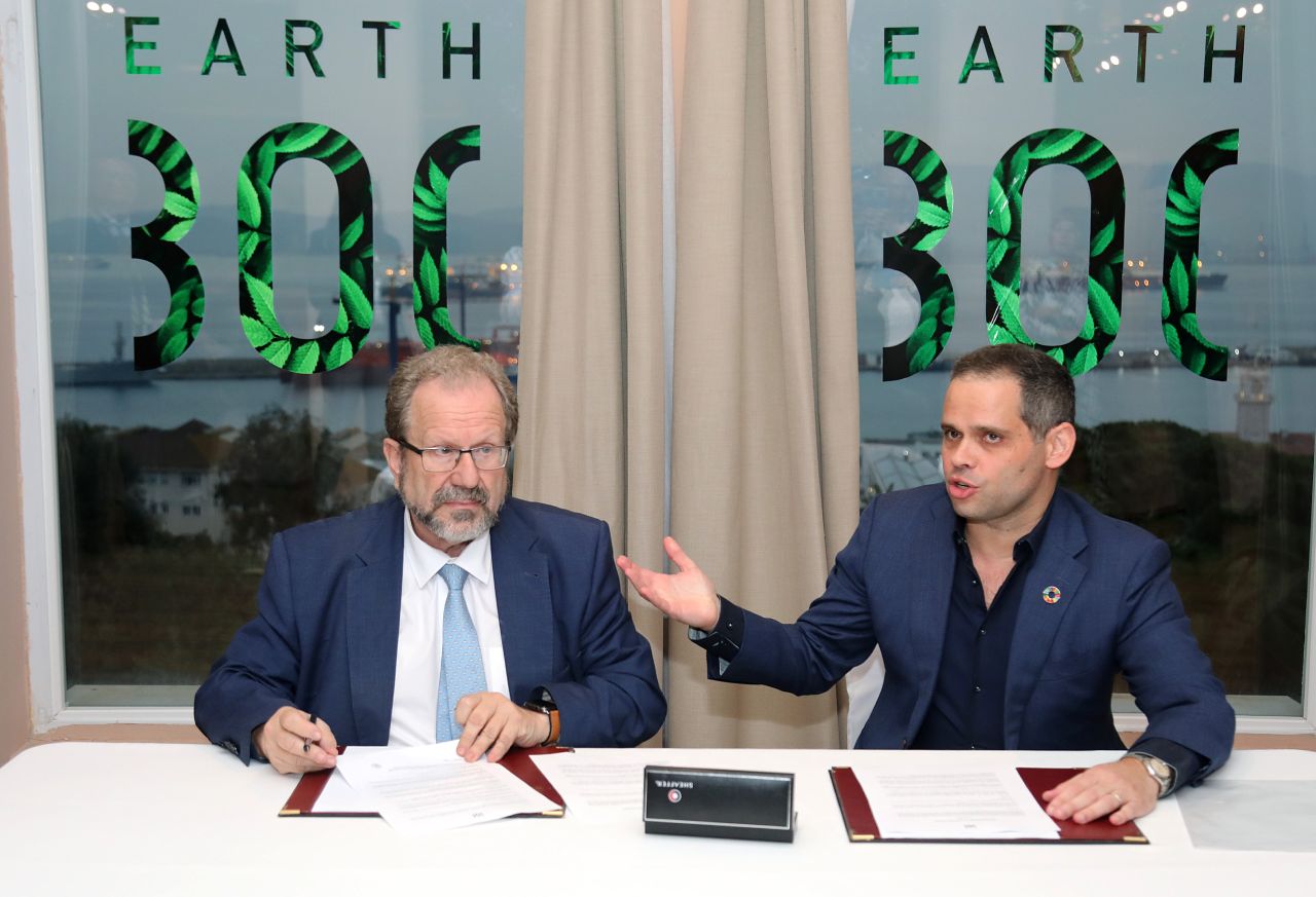 Minister Cortes Signs MoU With Earth 300