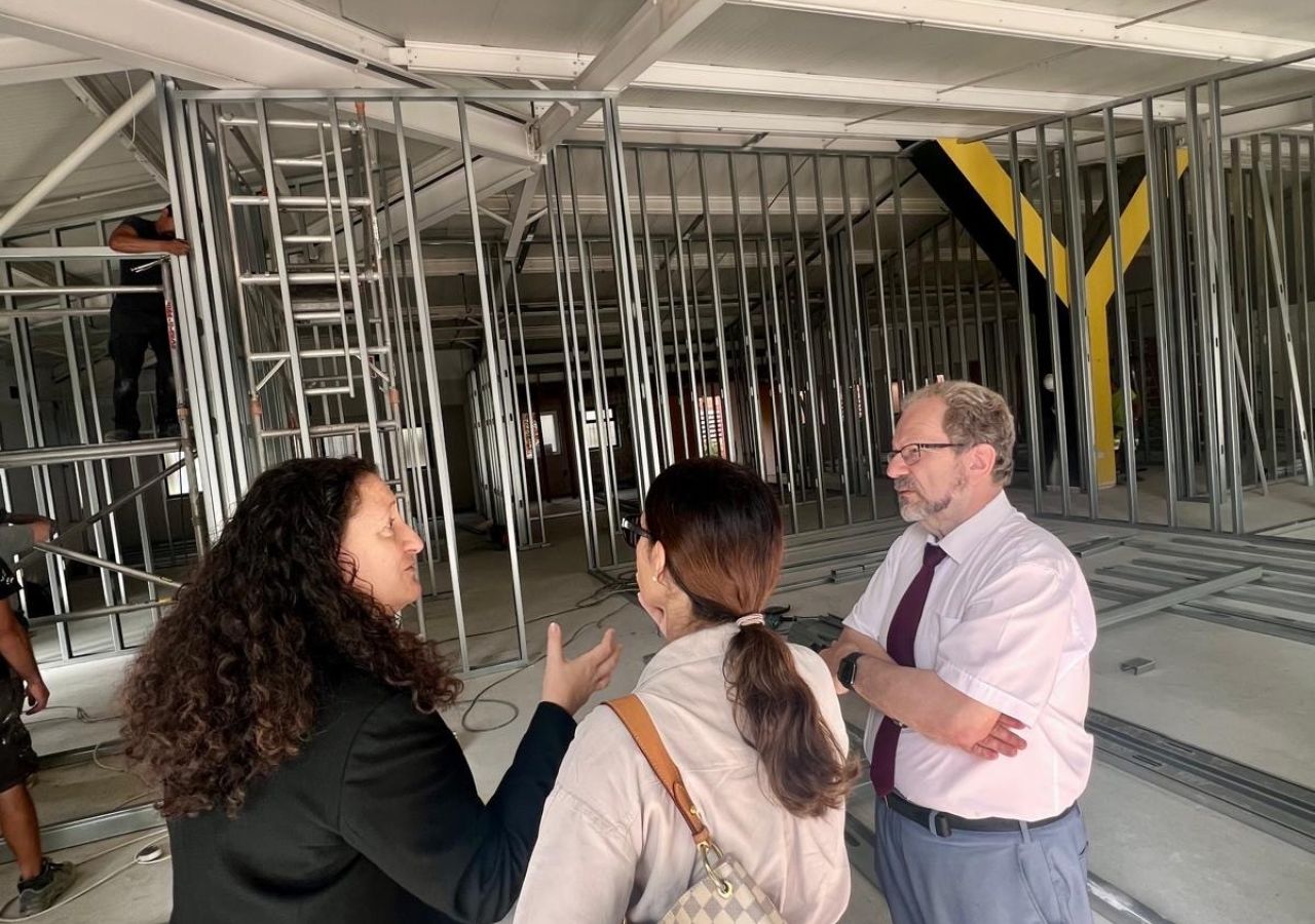 Minister Cortes Visits St Martin’s Extension