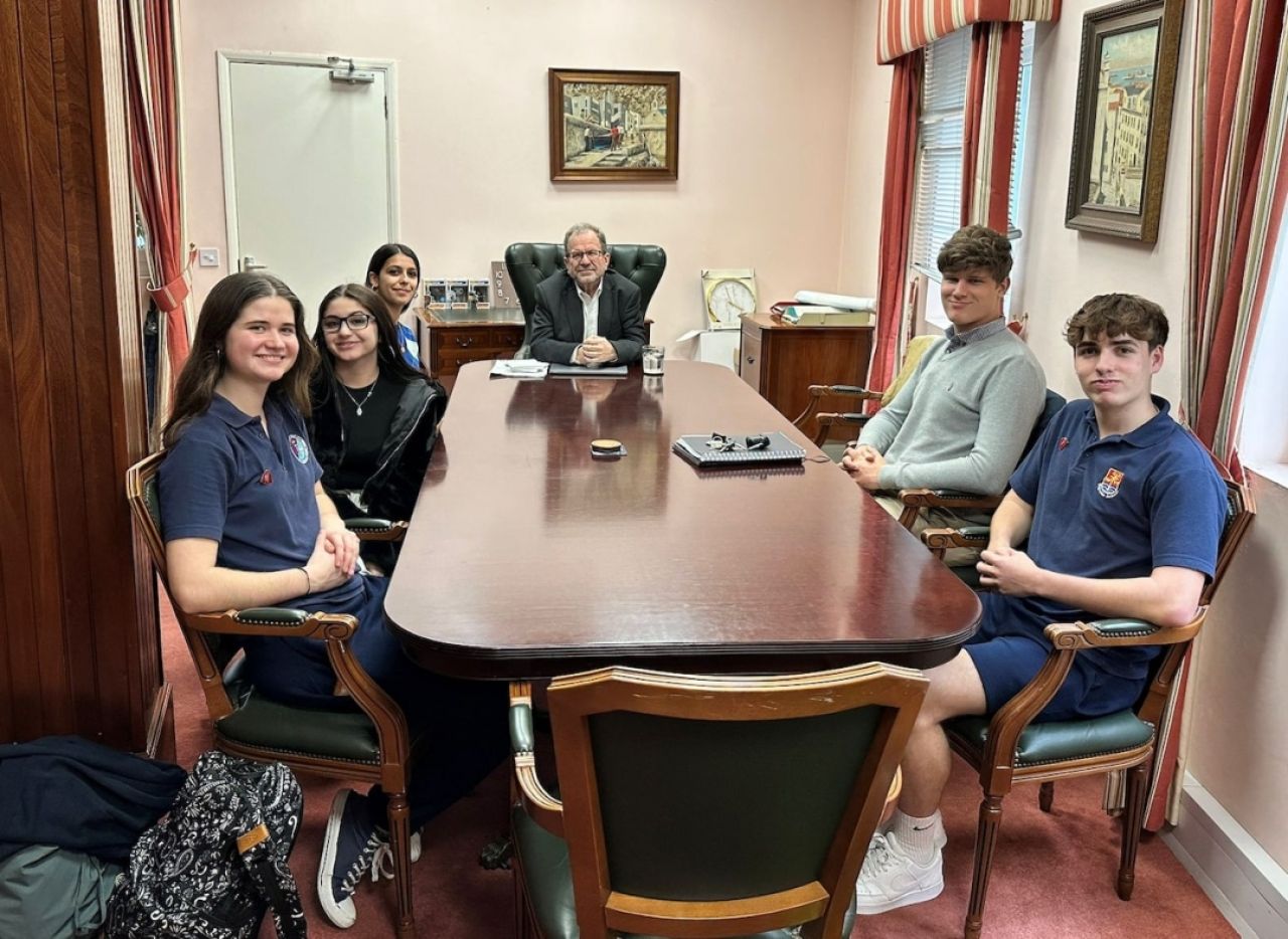 Minister For Education Meets Head Students