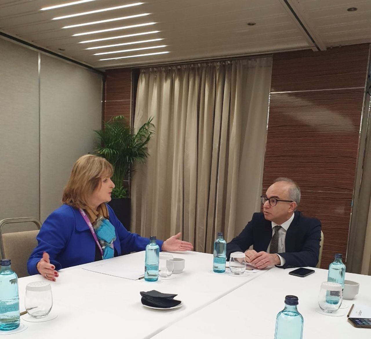 Minister Daryanani Meets With easyJet UK Country Manager
