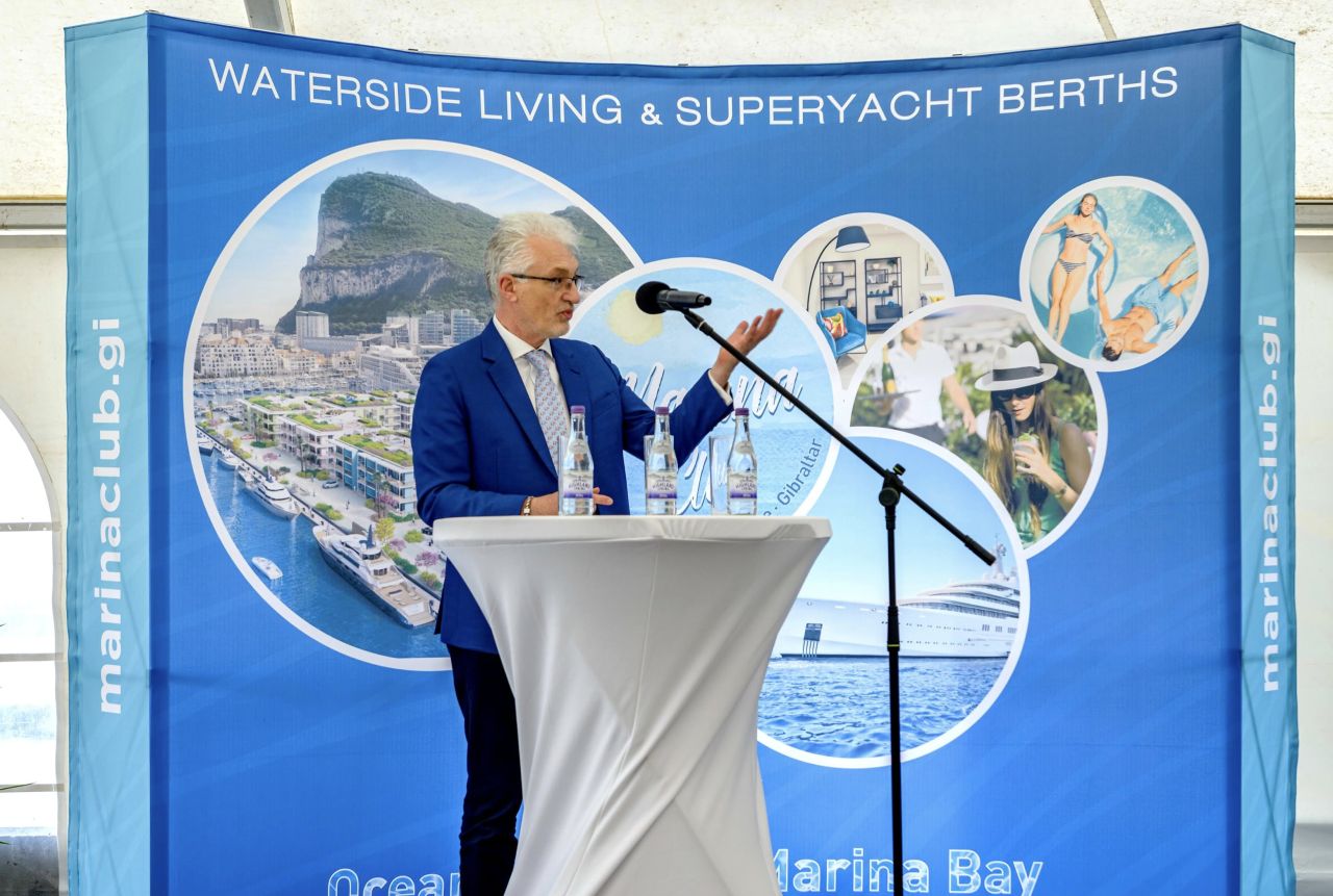 Marina Club Celebrates Topping Out Ceremony