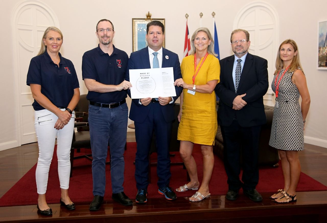 Chief Minister Signs ‘Made by Dyslexia Pledge’